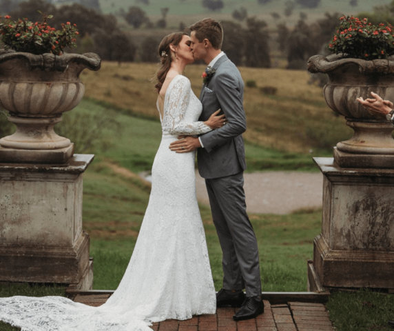 wedding between the urns