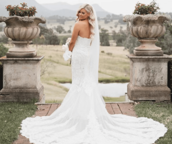 bride between the urns