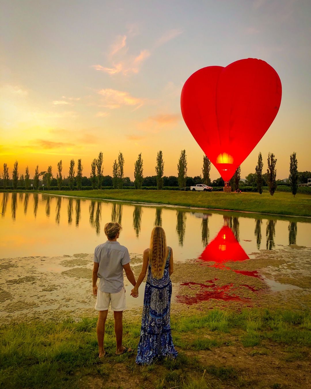 Romantic Hunter Valley Getaway with private hot air balloon ride